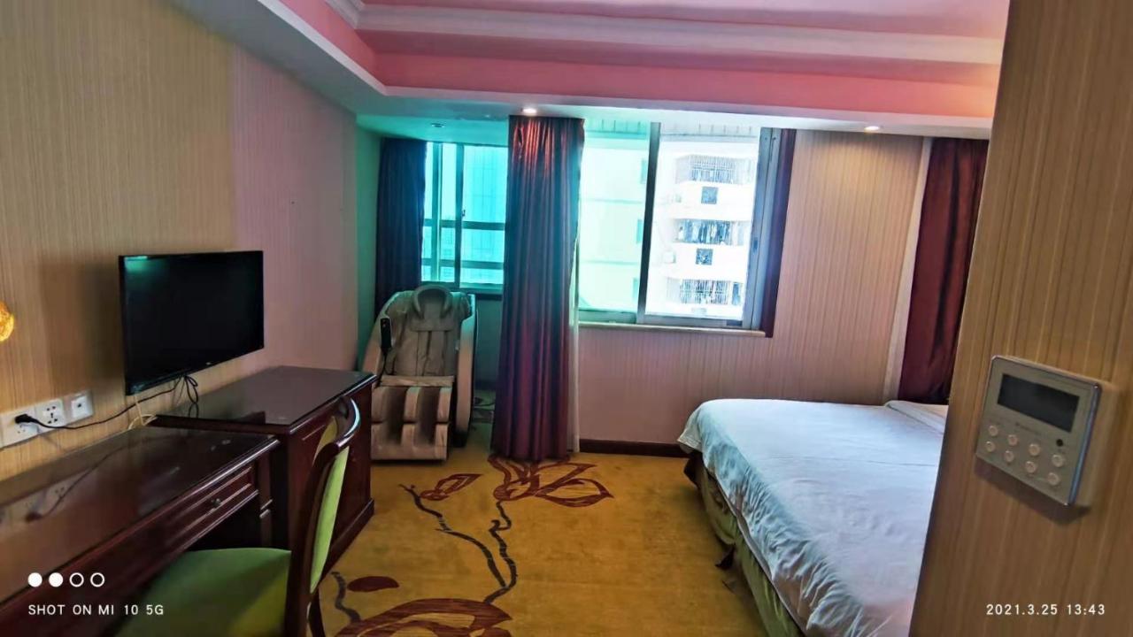 Vienna Hotel Shenzhen Railway Station ภายนอก รูปภาพ