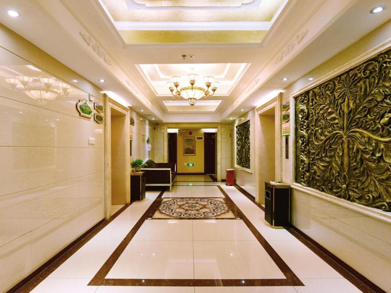 Vienna Hotel Shenzhen Railway Station ภายนอก รูปภาพ