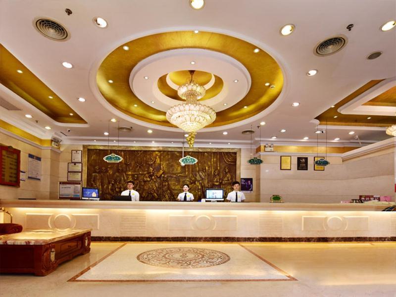 Vienna Hotel Shenzhen Railway Station ภายนอก รูปภาพ