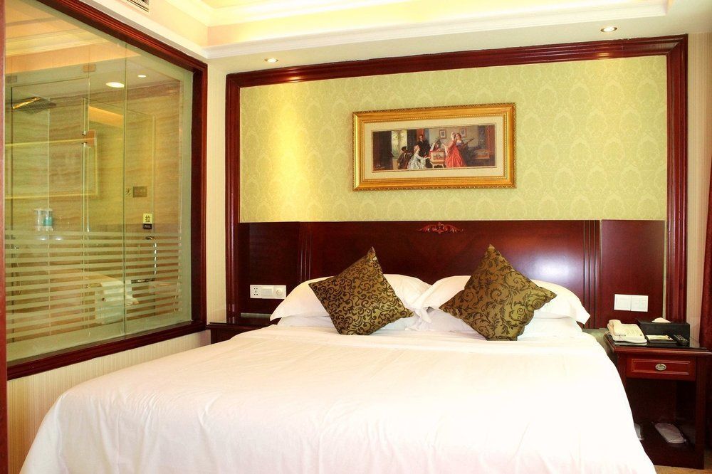 Vienna Hotel Shenzhen Railway Station ภายนอก รูปภาพ