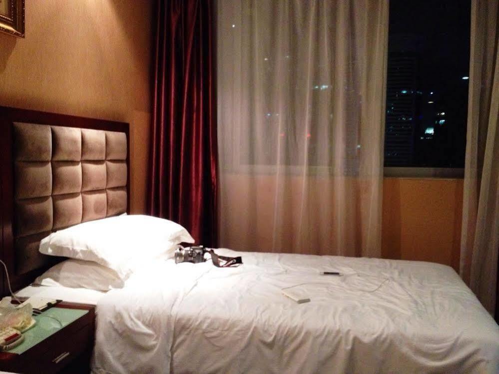 Vienna Hotel Shenzhen Railway Station ภายนอก รูปภาพ