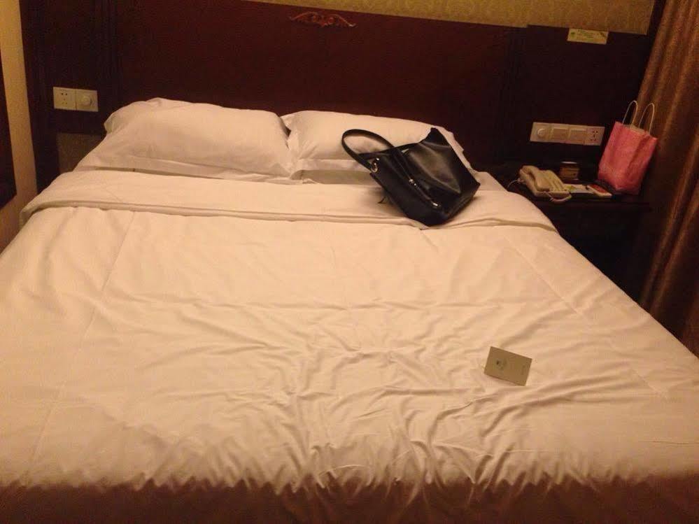 Vienna Hotel Shenzhen Railway Station ภายนอก รูปภาพ
