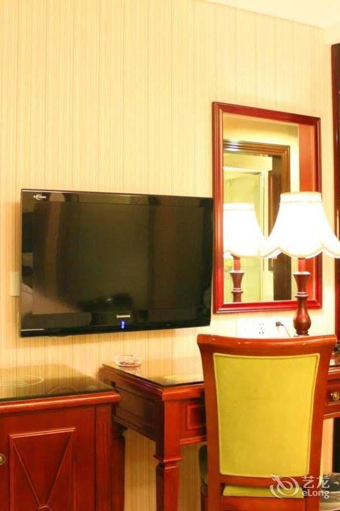 Vienna Hotel Shenzhen Railway Station ภายนอก รูปภาพ